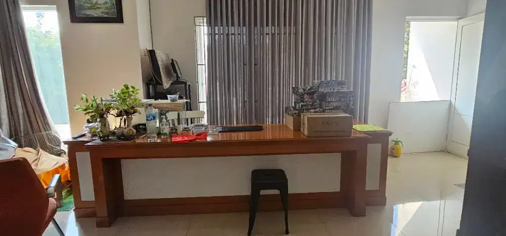 Meja registrasi meja panjang besar