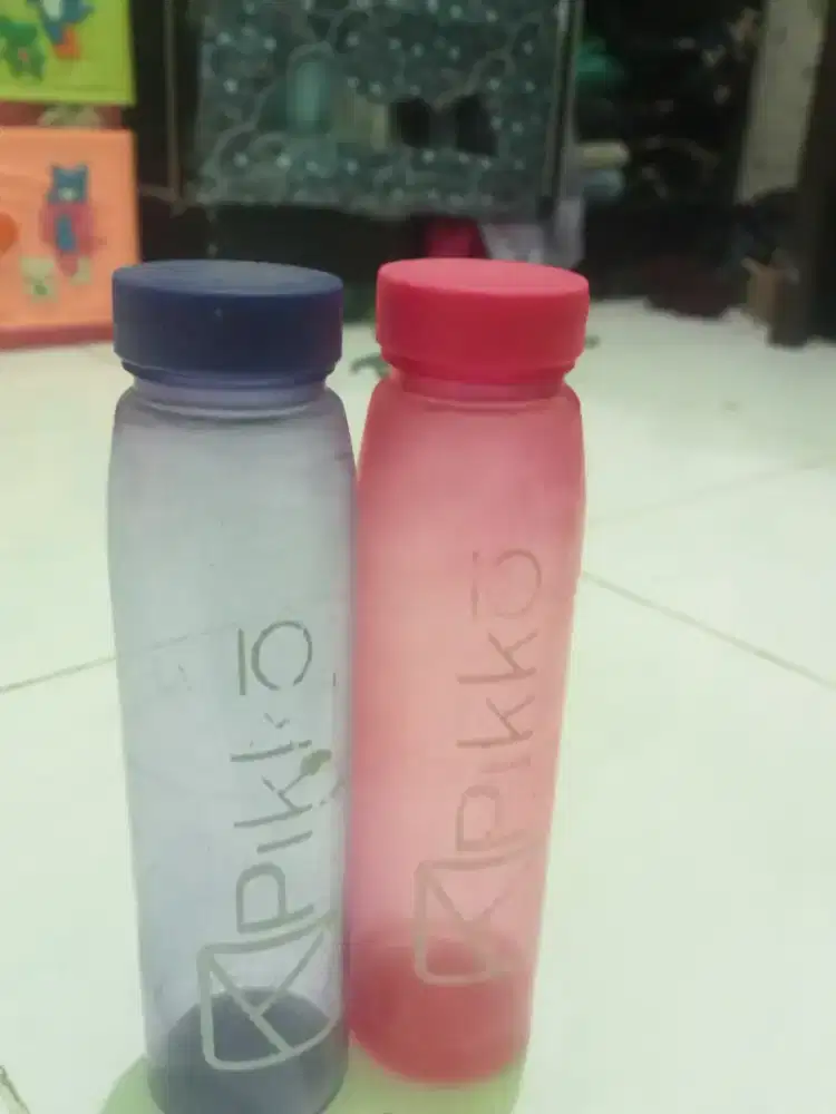botol yang berwana ungu dan pink baguss and cute