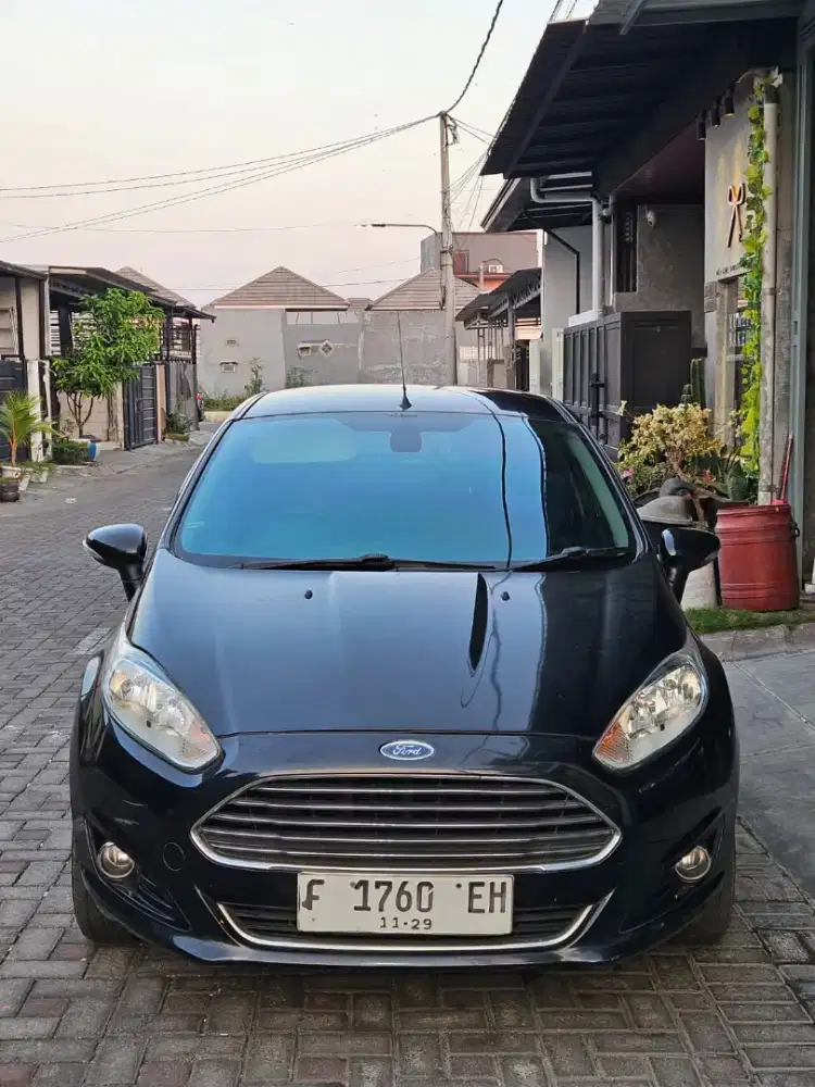 Ford Fiesta S 1.5 A/T 2014