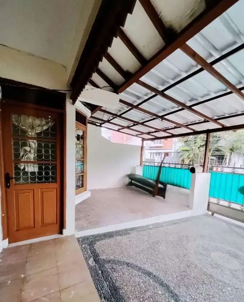 Rumah siap huni dkt stasiun, sekola Interntl Bintaro Sektor 5 Tangsel
