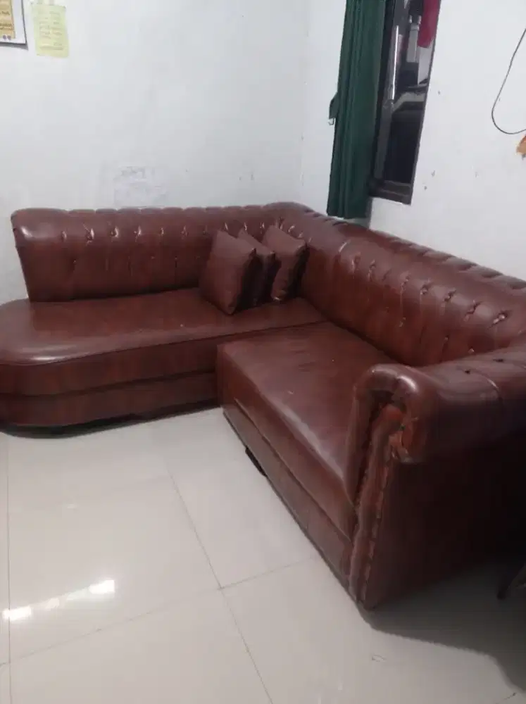 Dijual sofa L bahan kulit 1 juta nego