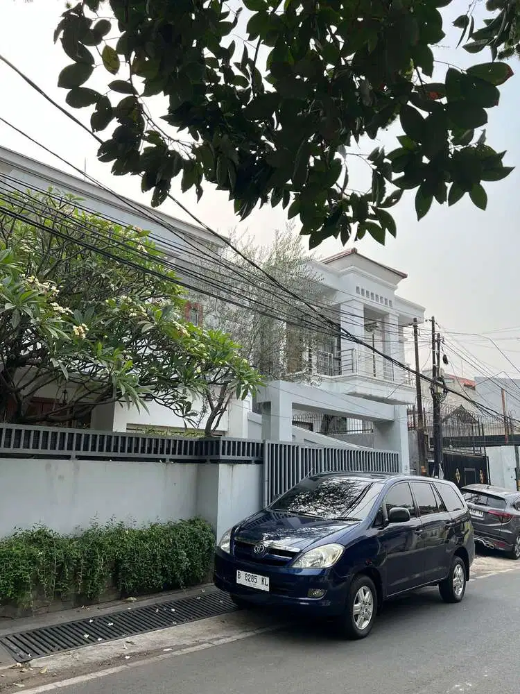 Toyota Kijang Innova 2005 Bensin