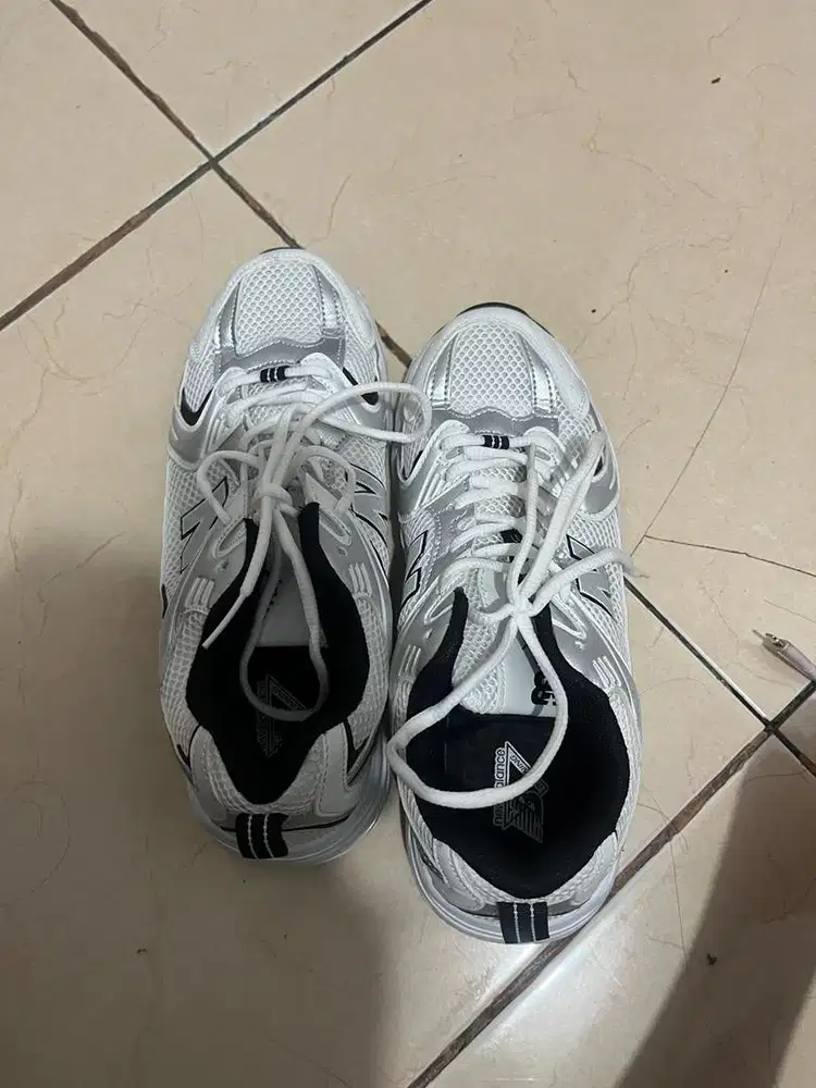 Sepatu NB ori masih bagus