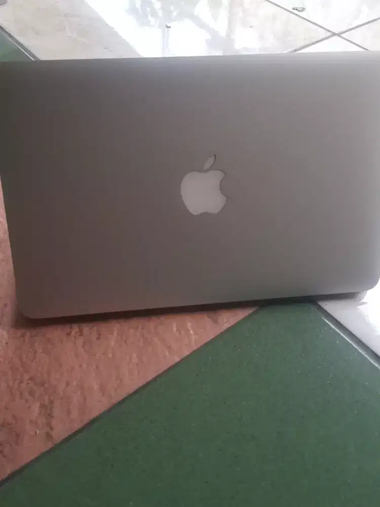 Notebook macbook air 11.6 mati charger ga ada