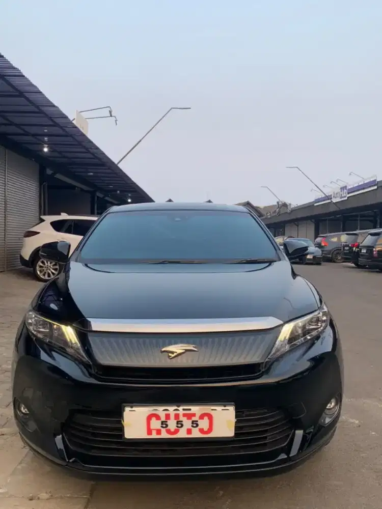 Toyota Harrier 2015 2.0 audioless