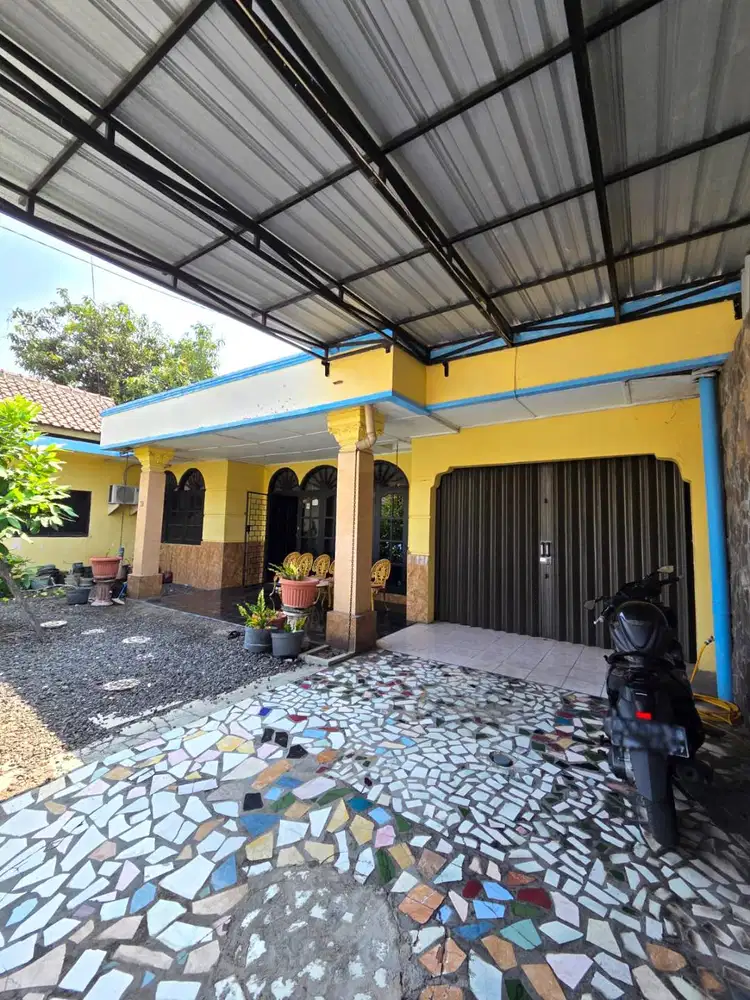 Rumah Strategis Hanya 100 meter dari Jalan Solo