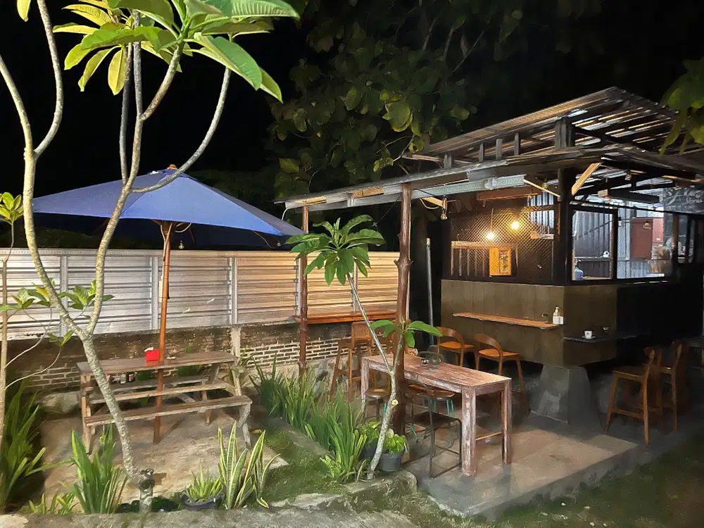 Dijual tanah pekarangan dan penginapan