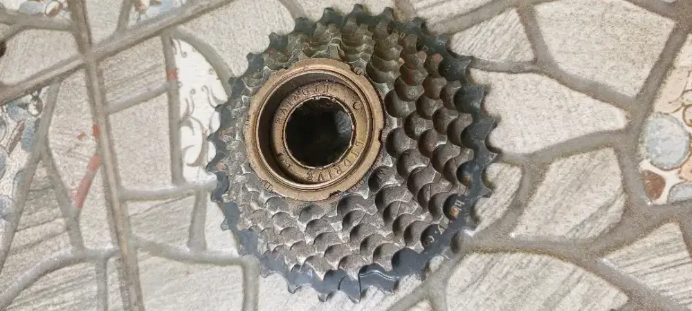 Hub 28hole & sprocket ulir 7speed (14-28)