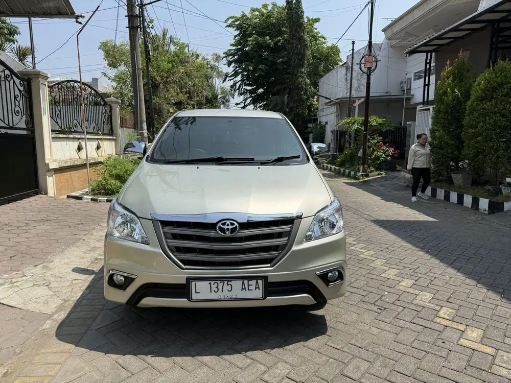 Innova 2.5 E 2014 Mt,KM 62 Rb