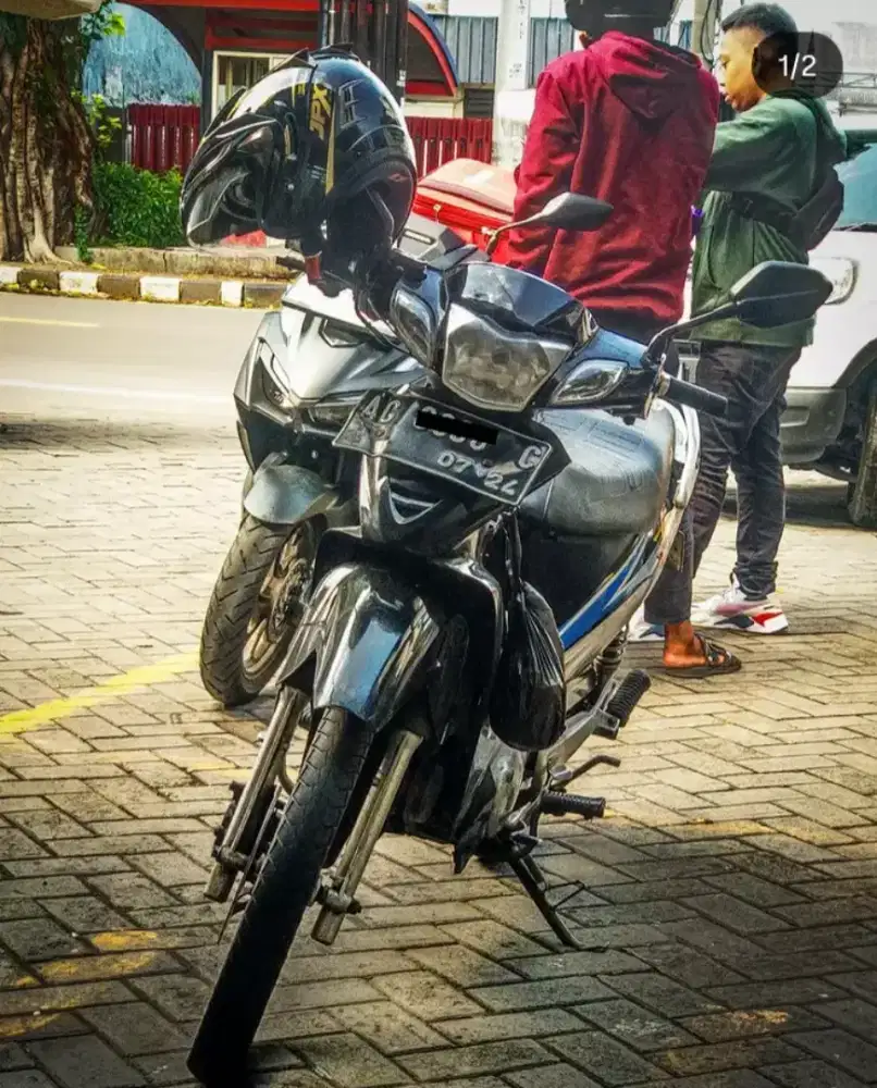 Motor bekas kharisma