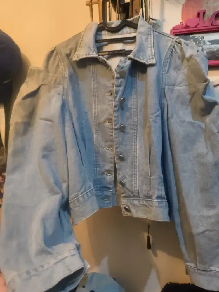 Jaket jeans lengan puffy