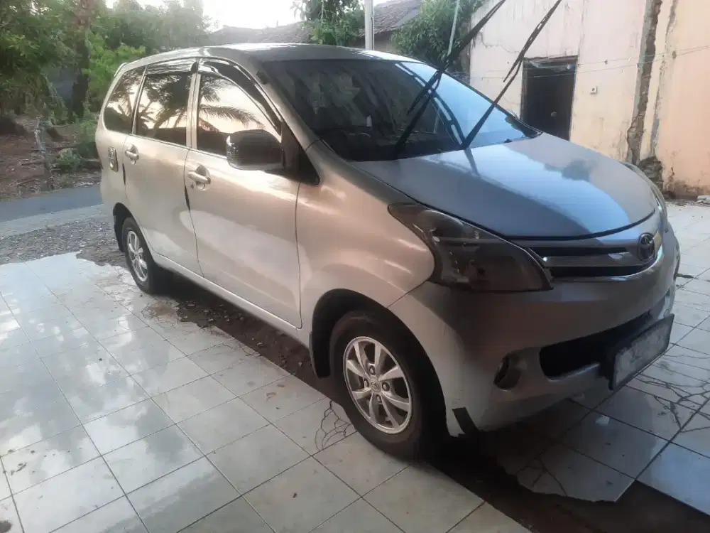 Toyota Avanza matic 1,3