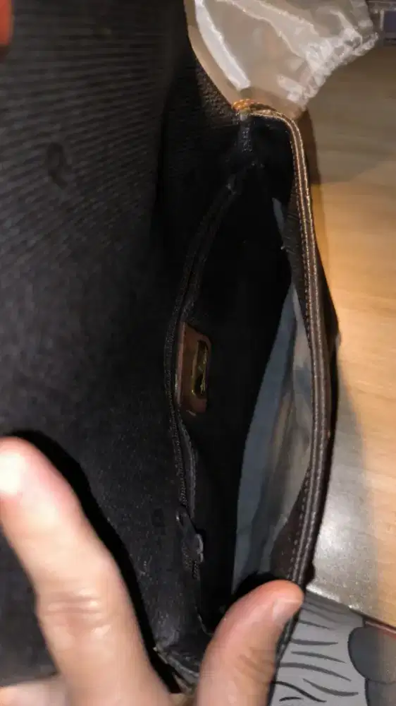 Dijual tas etienne aigner asli second..masih mulus