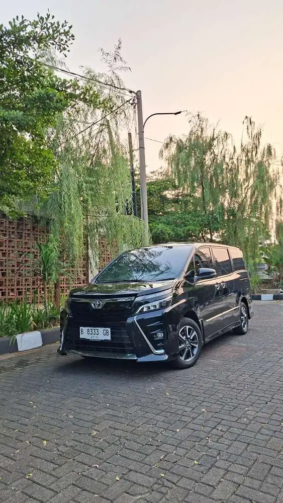 Toyota Voxy 2021 Bensin