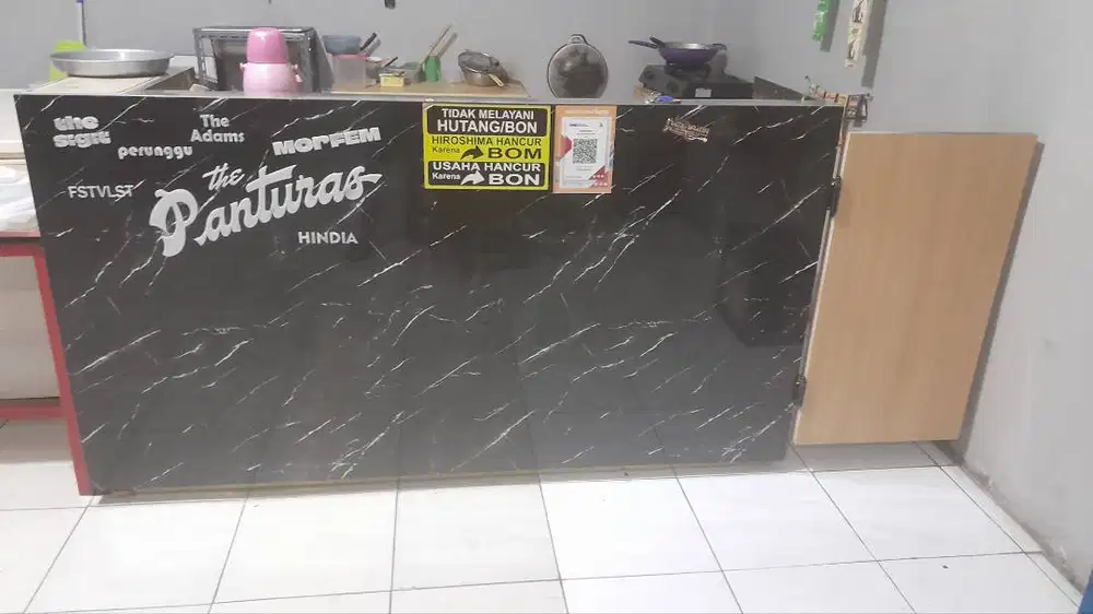 Meja bar bekas warkop