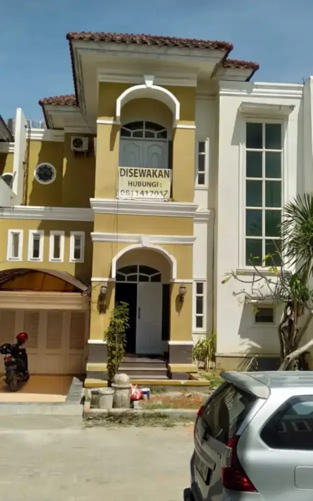 Disewakan rumah Kemaraya Regency samping hotel Claro