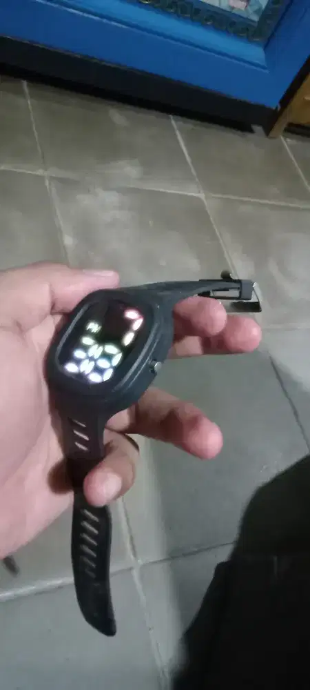 jam digital anti gores kaca belum dicopot ga ada merk nya