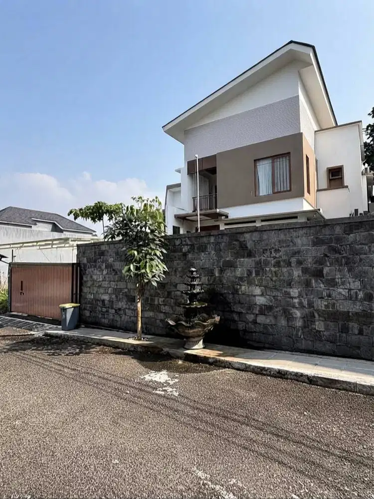 Dijual Rumah Tinggal Dalam Perumahan Setiabudi Regency Wing 8