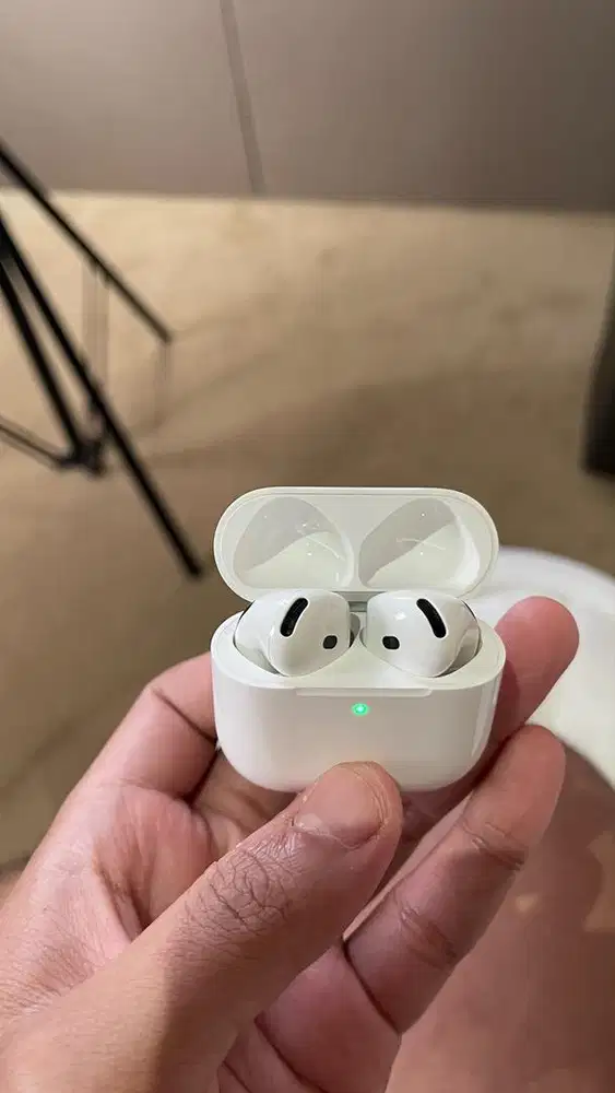 AirPods 4 ANC (ANTI NOICE CANCELLATION)
