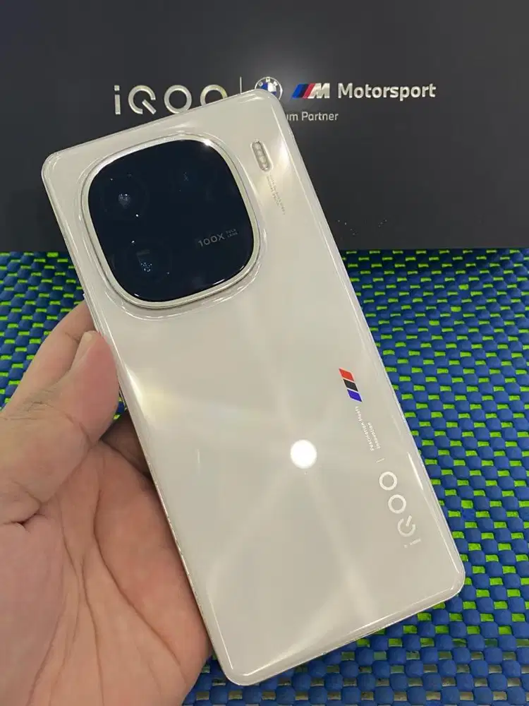 IQOO 12 5G RAM 16/512 RESMI MULUS FULSET