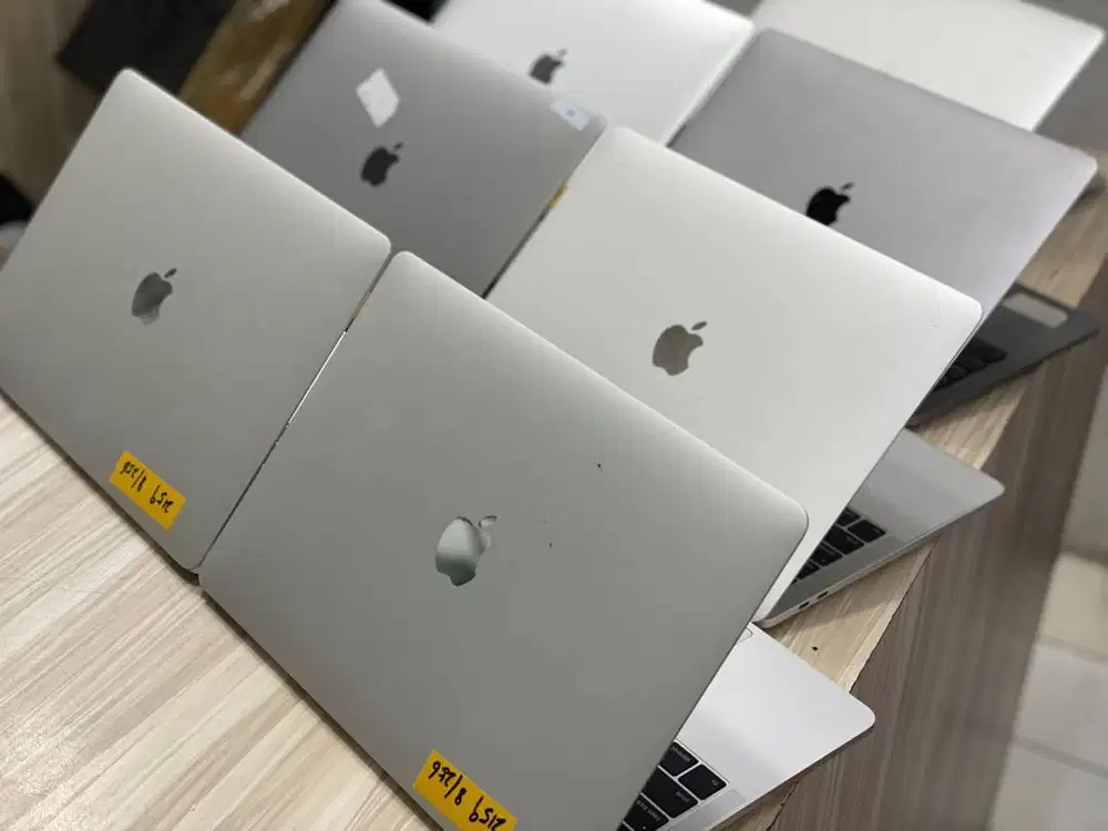 Macbook pro I5 touchbar 2019 ram 8gb 256 lyr 13 sekolah kuliah coding