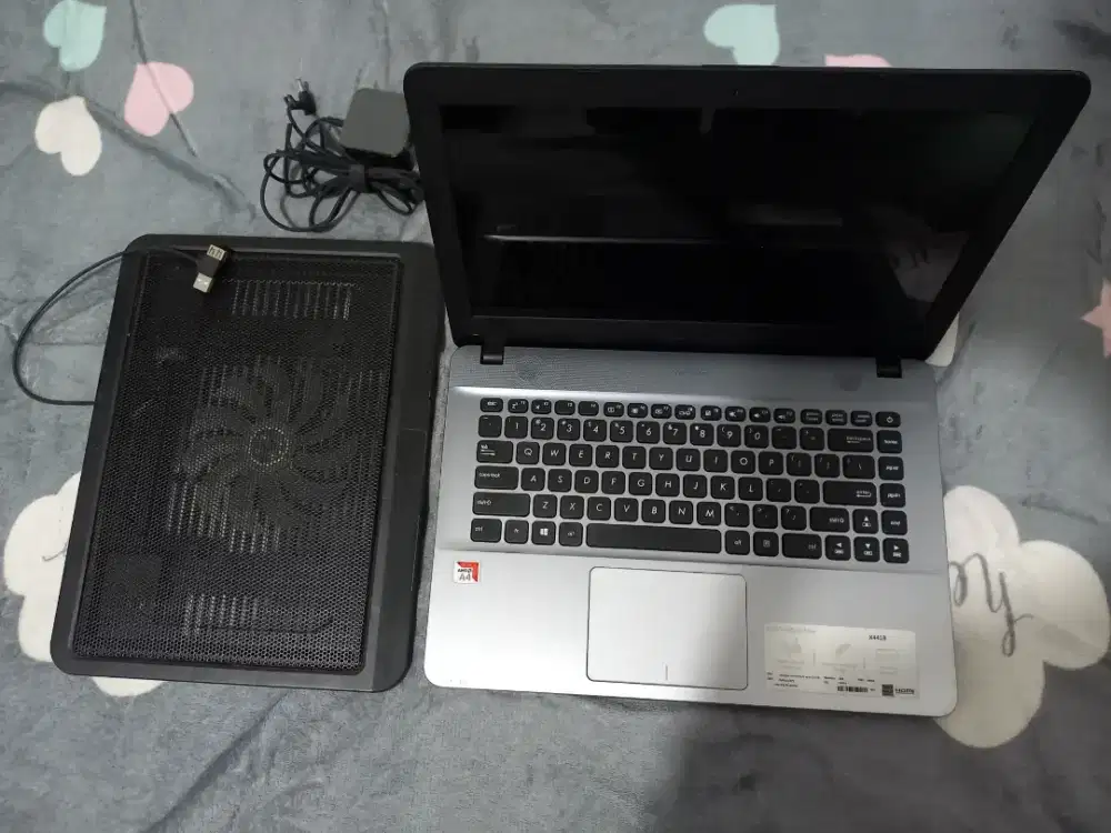 Jual Laptop Bekas Siap Pakai, Bisa Nego Tipis!