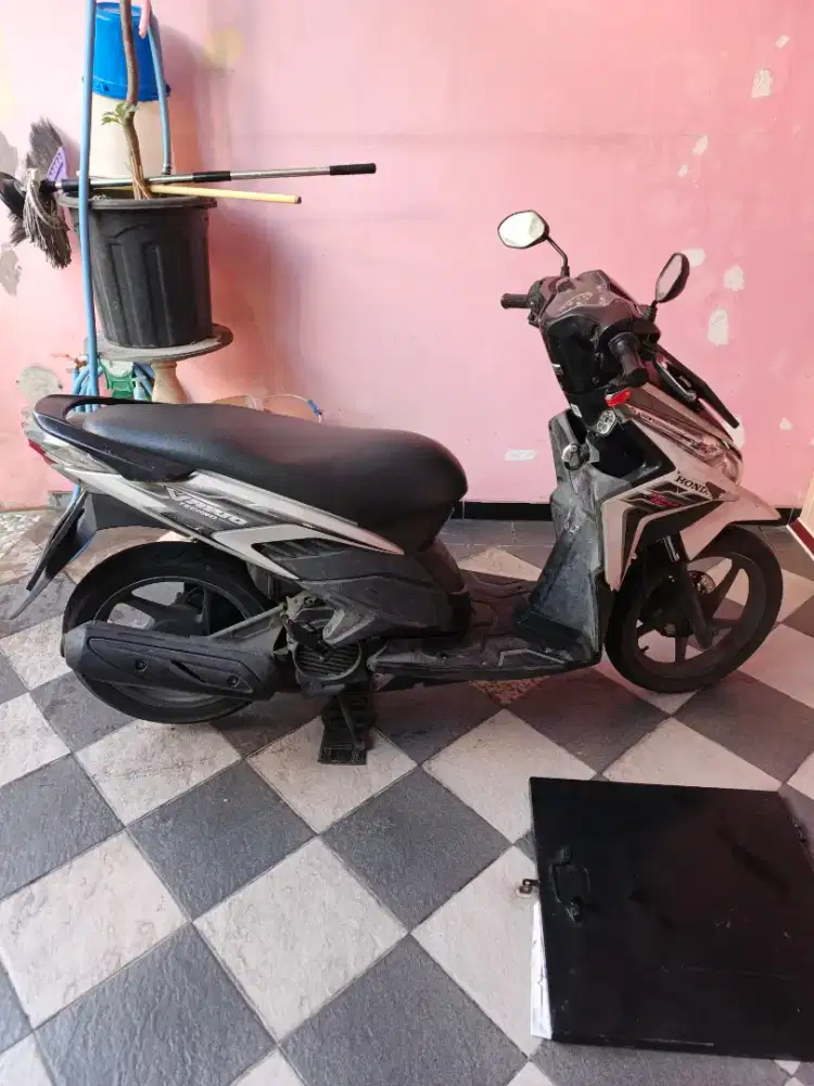 Motor Honda Vario Putih Pajak Hidup 2031