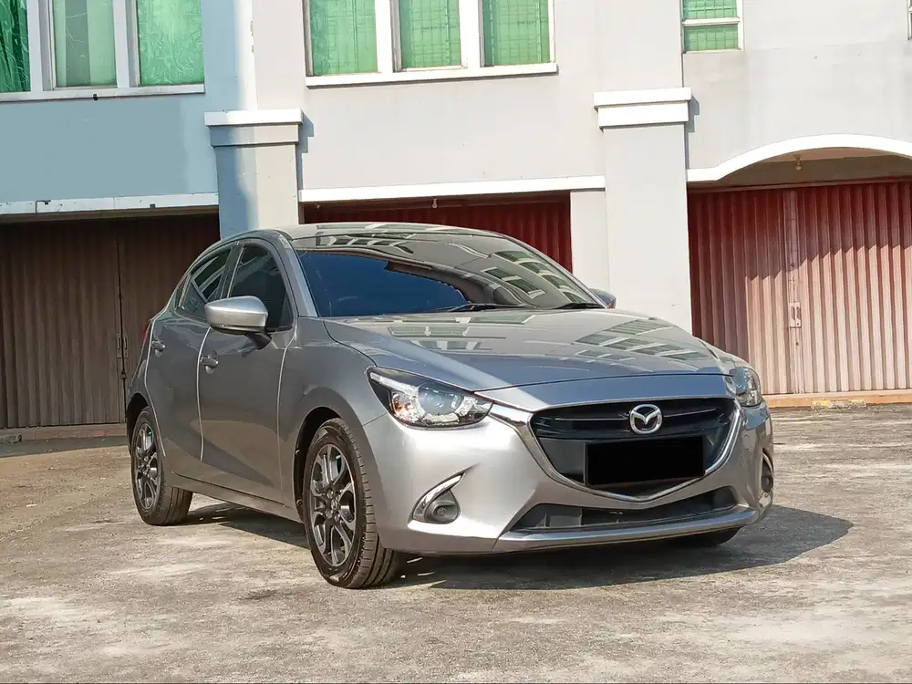 Mazda 2 R automatic skyactiv