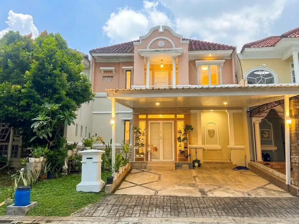 Dijual Rumah Model Mediterania Klasik di Legenda Wisata Cibubur