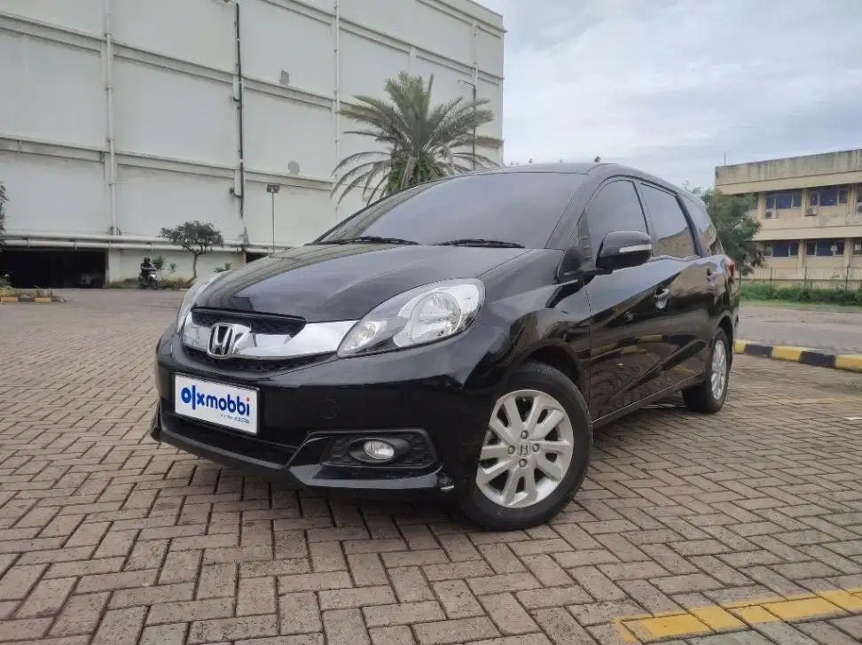 DP 6, JT Honda Mobilio 1.5 E Bensin-MT Hitam 2015