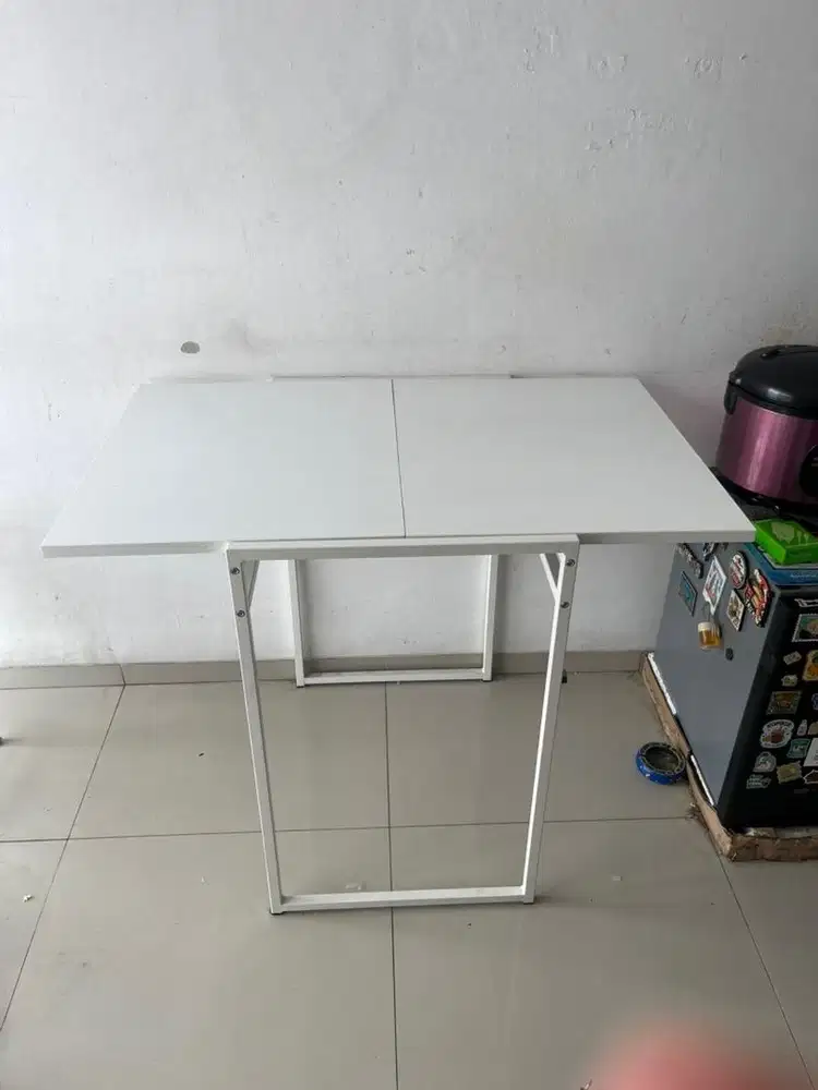 Meja lipat ikea