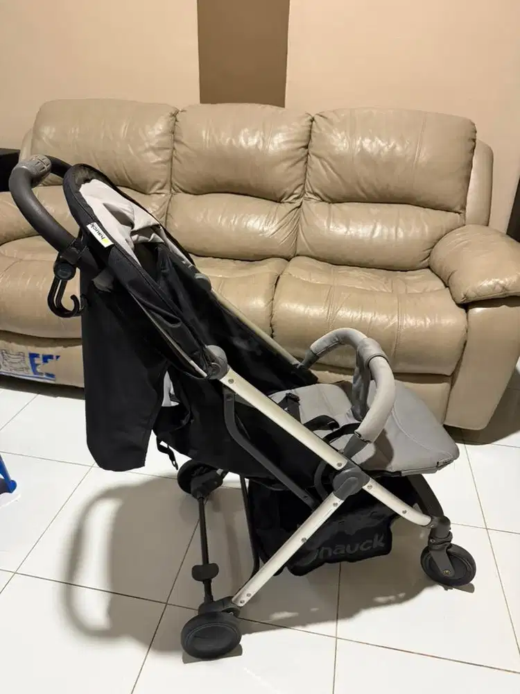 Stroller Cabin Size Like New