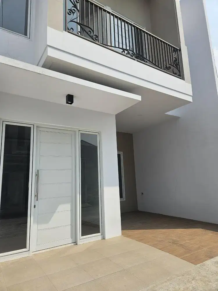 Cuma Ini Rumah 2 Lantai Harga Murah