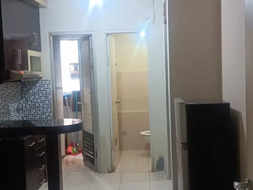 Disewakan Apartemen Gading Nias - T.Emerald, 2 BR, Semi Furnish, Bagus, Siap Huni