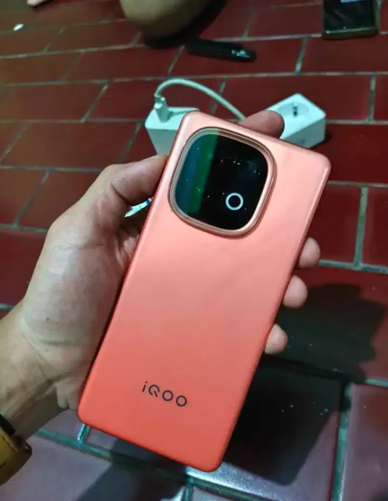 Vivo iQoo Neo 10 [8/256] HP Gaming Rata Kanan