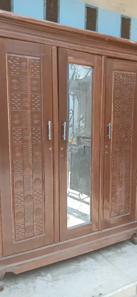 Lemari Kayu Jati 3 Pintu