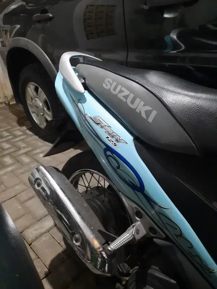 Suzuki Spin 125 Biru Bandung