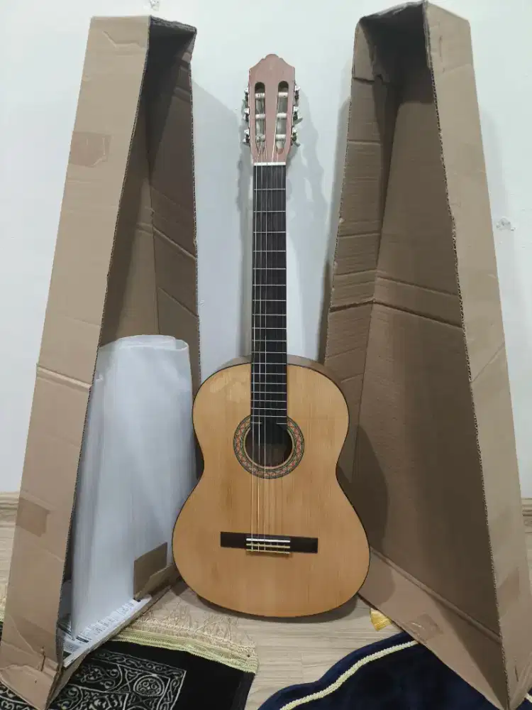 YAMAHA ACOUSTIC GUITAR C 30 M //02 ORIGINAL PRELOVED