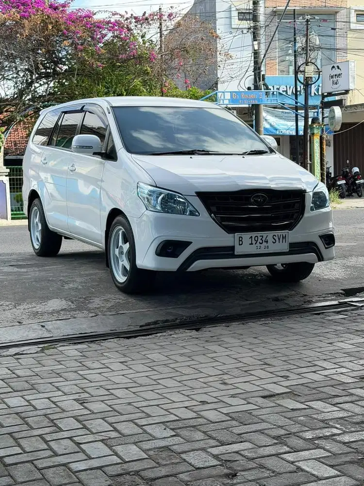 Kijang Innova AT 2.5 Diesel