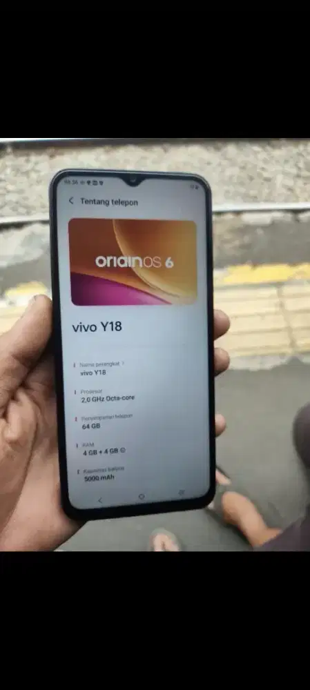 Vivo y18 ram 4+4/64 minus ga bisa cas hp mulus  hp cassan