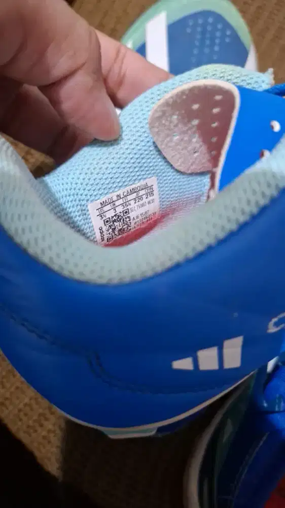 Sepatu sepak bola