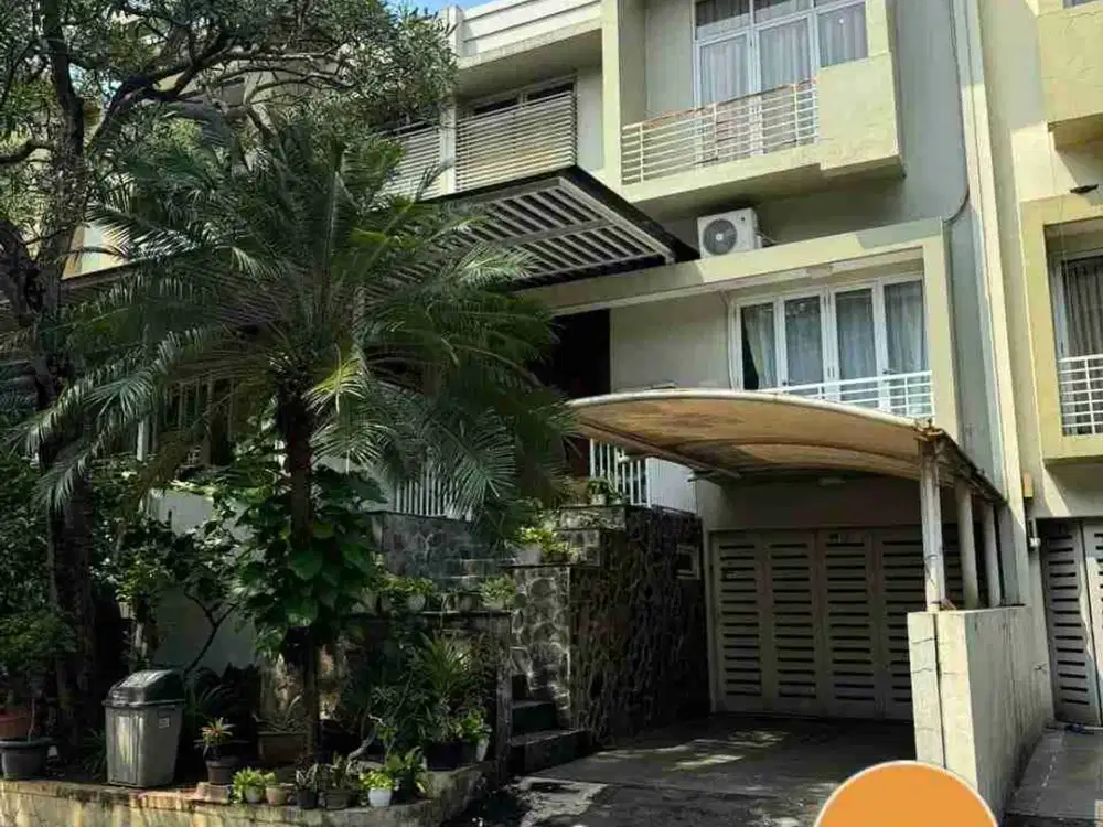 Jatipadang Pasar Minggu Jaksel. Rumah Mewah Siap Huni