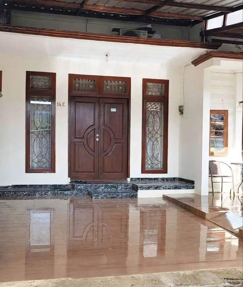 Dijual cepat rumah full furnish dekat sekolah pasar rumah sakit Univ