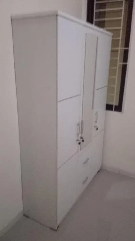 Lemari + meja hias