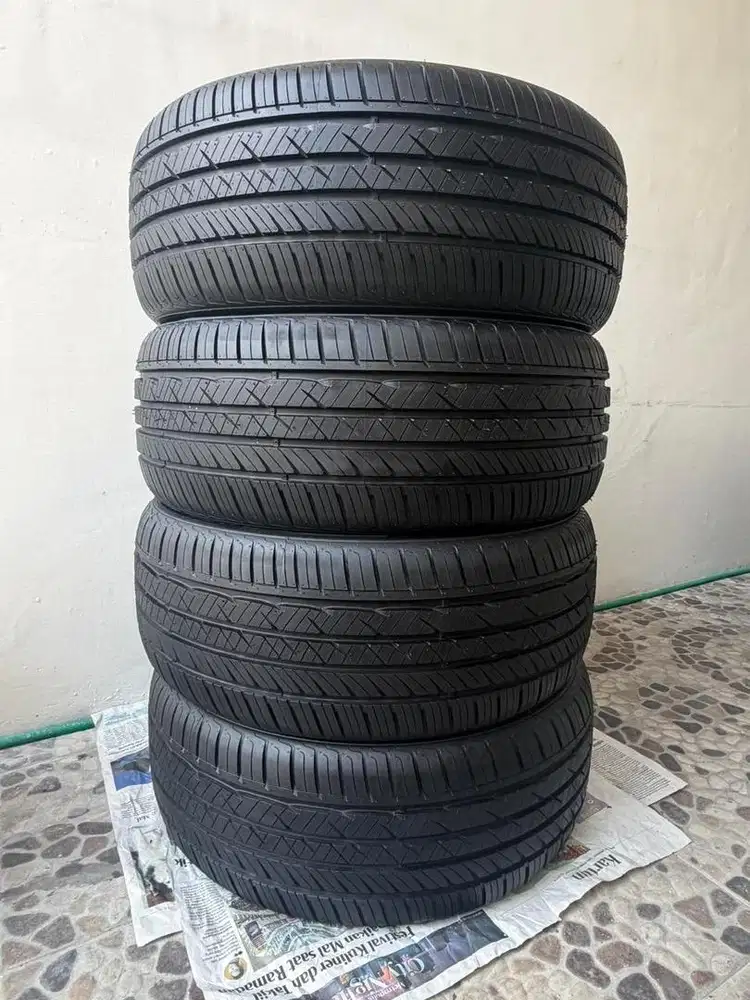 Ban hankook 235/50/R18. Kondisi BARU GRESS
