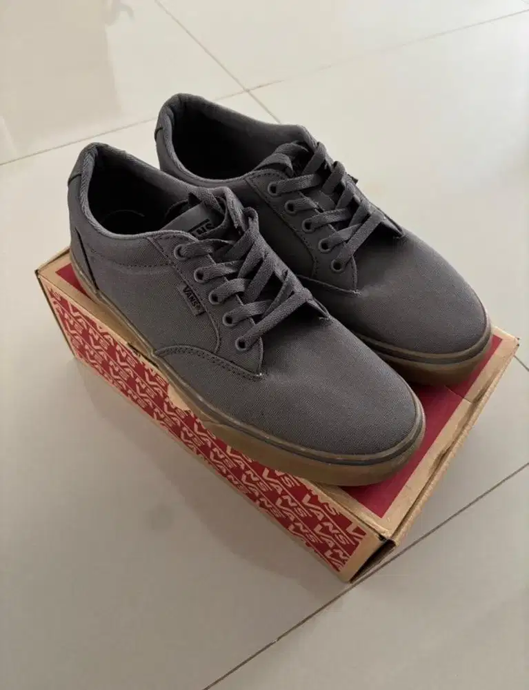 Sepatu VANS Winston Warna Grey
