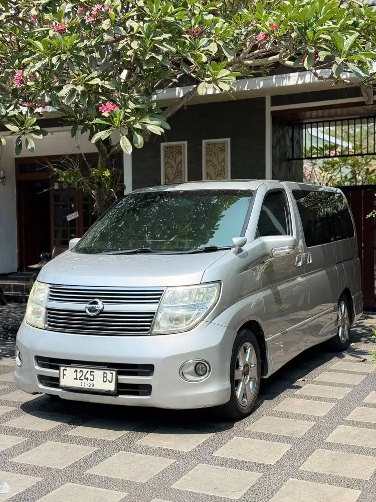 Nissan Elgrand 2.5 Matic 2008 Murah