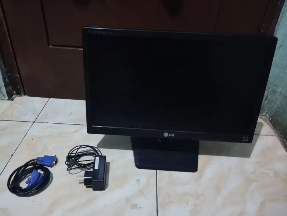 Monitor Komputer Merek LG Flatron E1942C-BN