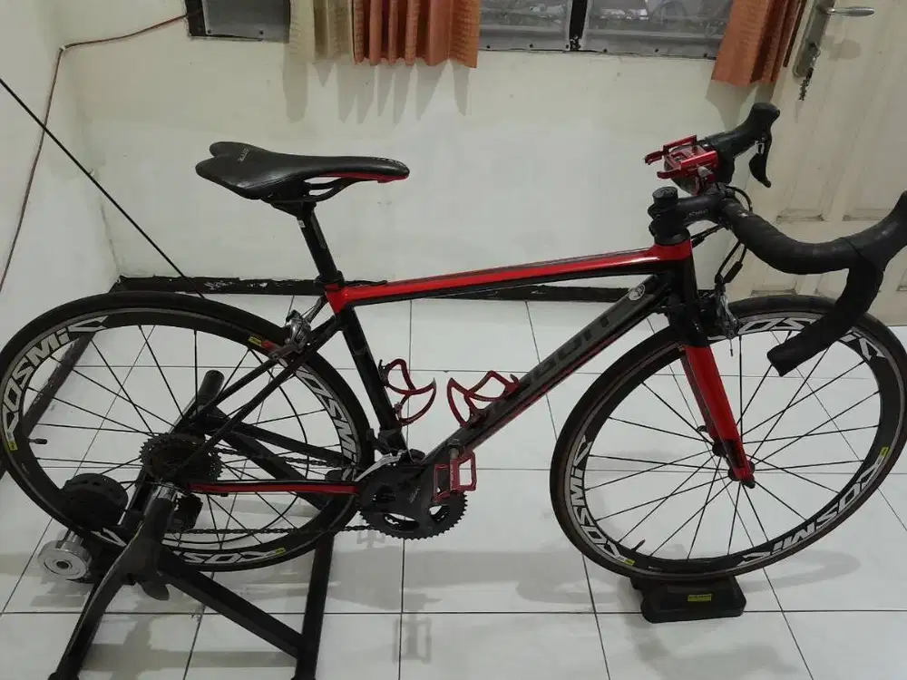 Sepeda Road Bike Stratros S3 2022 - Sadel ASTUTE PILARGA RAIL CARBON