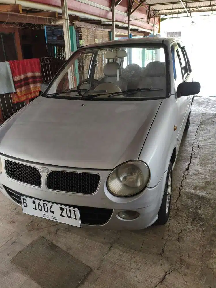 Daihatsu Ceria 2004 Bensin